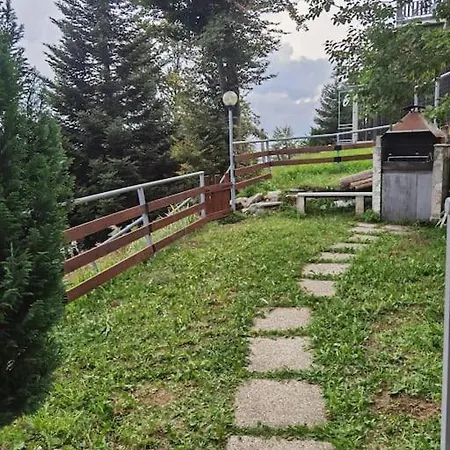 Il Giardino Sulle Piste * 普拉托讷沃斯